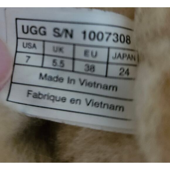 UGG Bailey Bow Tall Sheepskin Boots Chestnut Women’s 7 Flaws - Picture 9 of 11